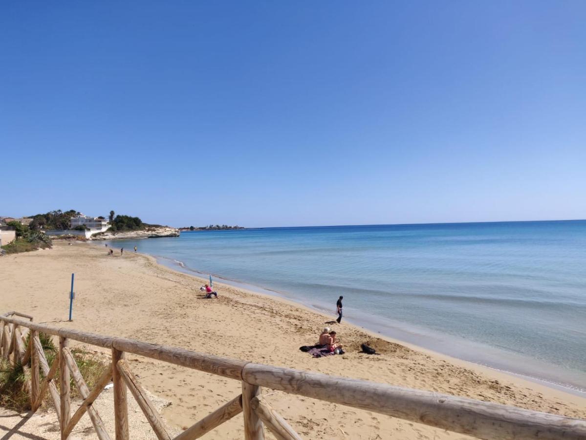 Casa Vacanza Delfino Azzurro - Noto Marina - Calabernardo Zewnętrze zdjęcie